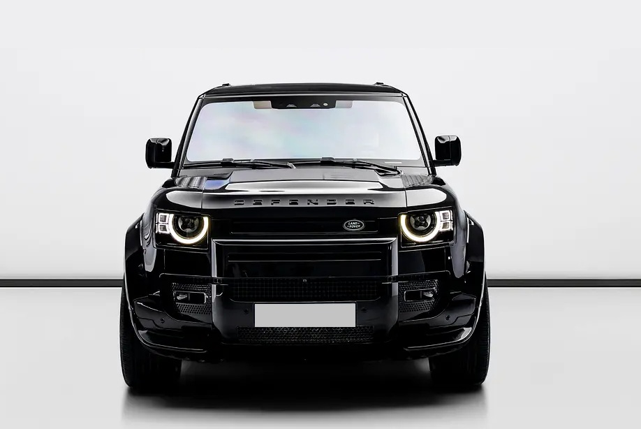 Land Rover Defender — photo 1