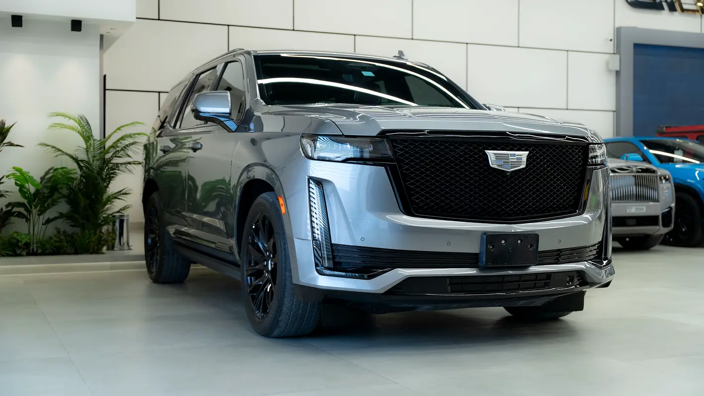 Cadillac Escalade — photo 8