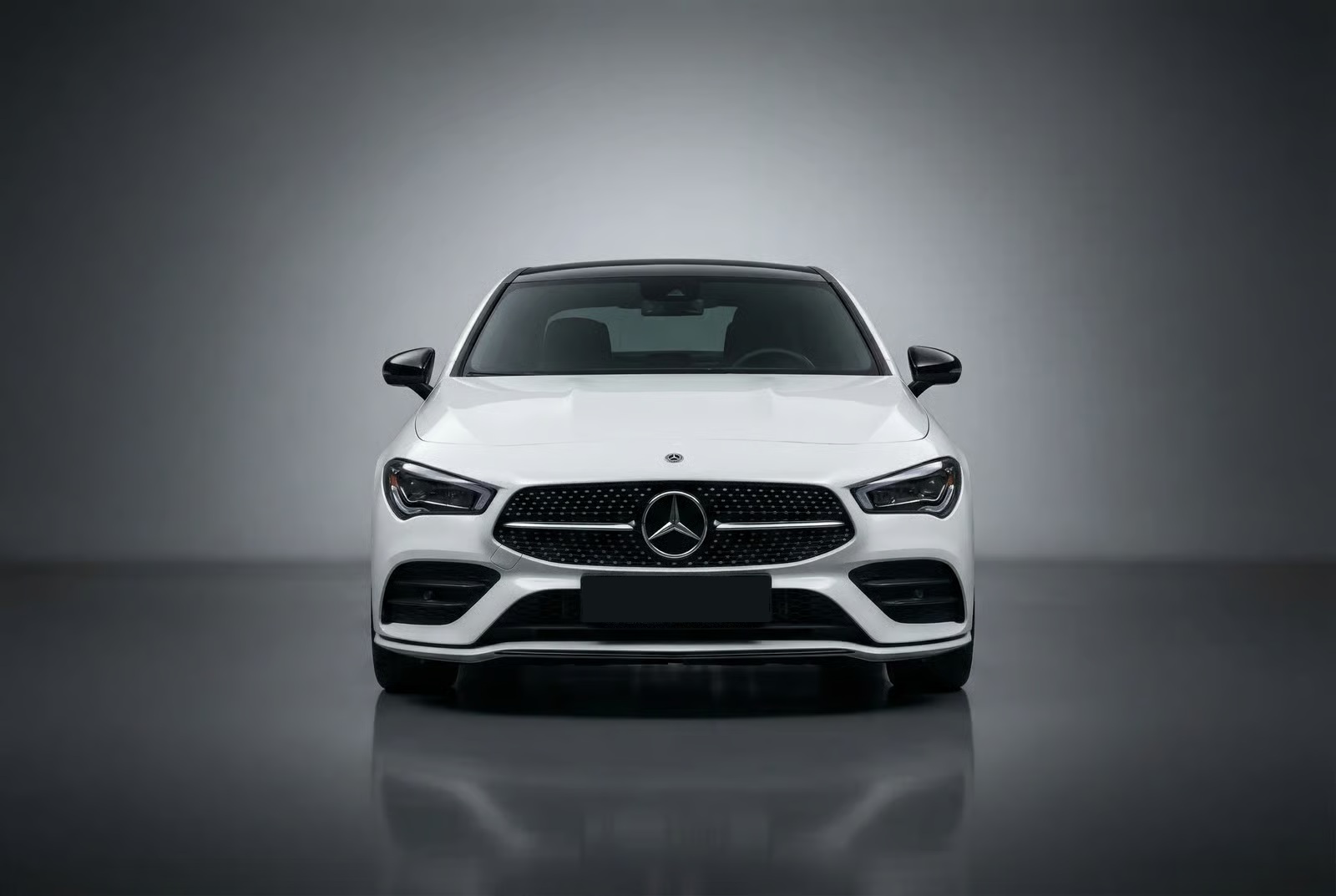  Mercedes CLA 200 — photo 1